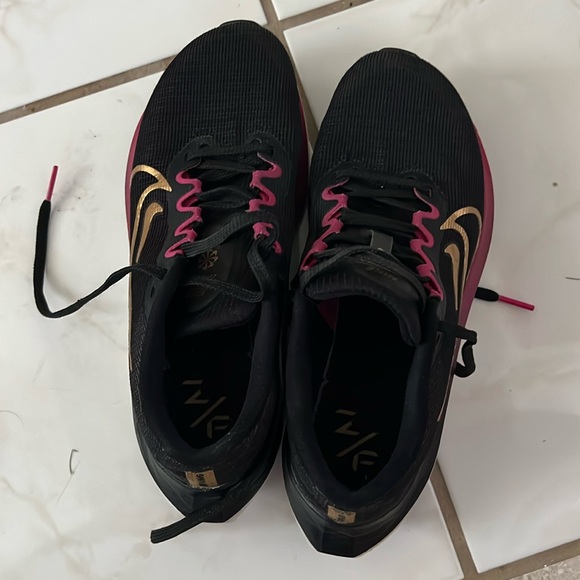Nike zoom fly 5 women’s size 6 (runs large) - Picture 2 of 5